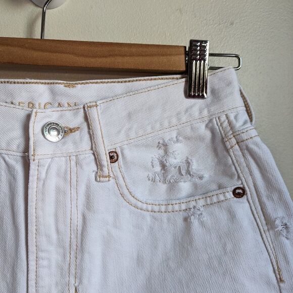 AMERICAN EAGLE White Distressed Cotton High-Rise Boyfriend Jean Shorts Size 0 - Picture 7 of 15